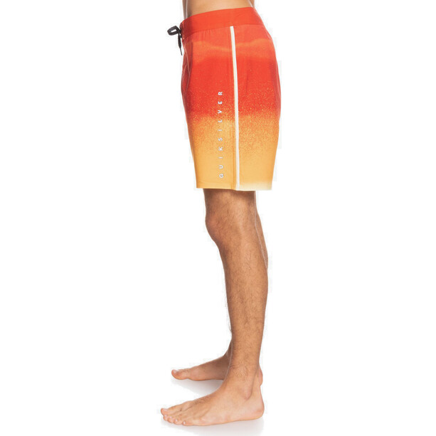 Quiksilver Surf Massive 17" Boardshorts Herren orange