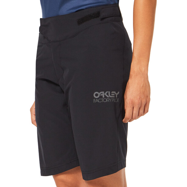 Oakley Factory Pilot Lite Shorts Damen schwarz