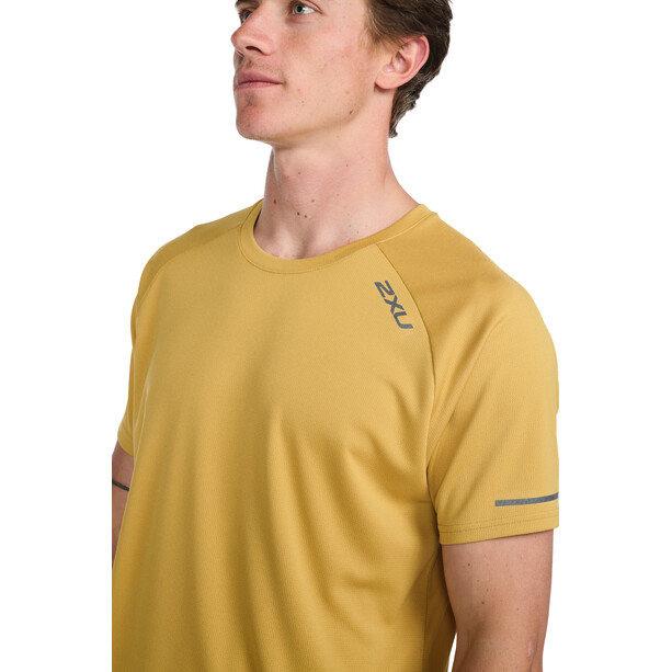 2XU Aero Kurzarmshirt Herren gelb