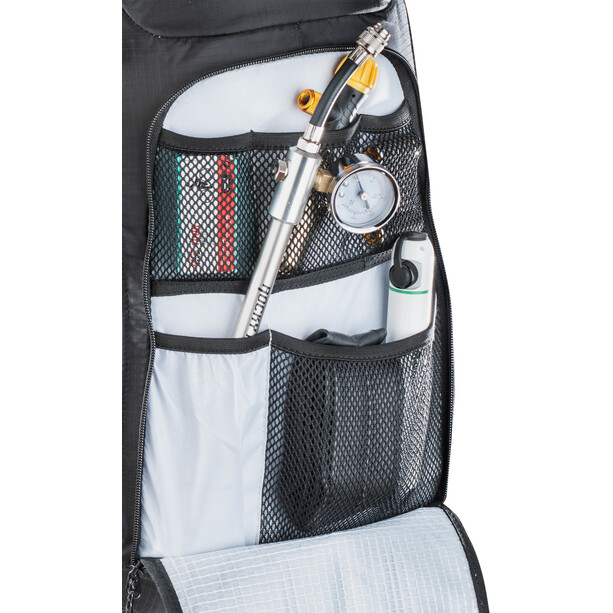 EVOC FR Trail Unlimited Plecak z protektorem 20l, czarny/biały